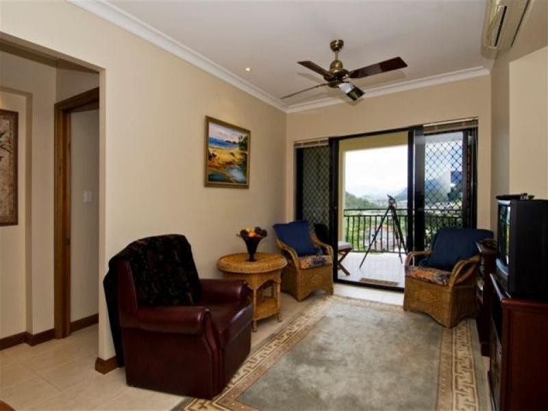 46 East Parkridge Drive, Whitfield QLD 4870