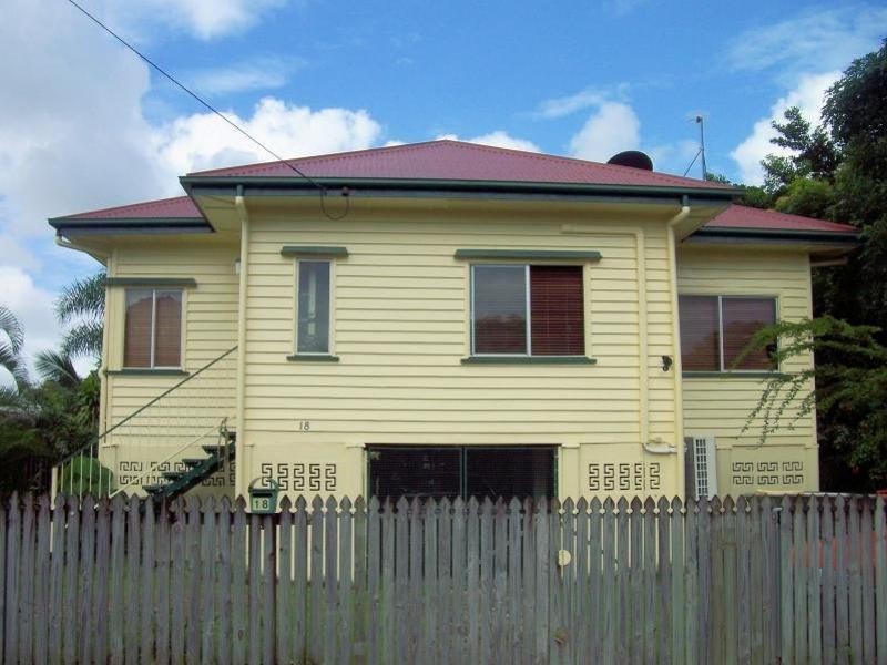 18 Barrett Street, Bungalow QLD 4870