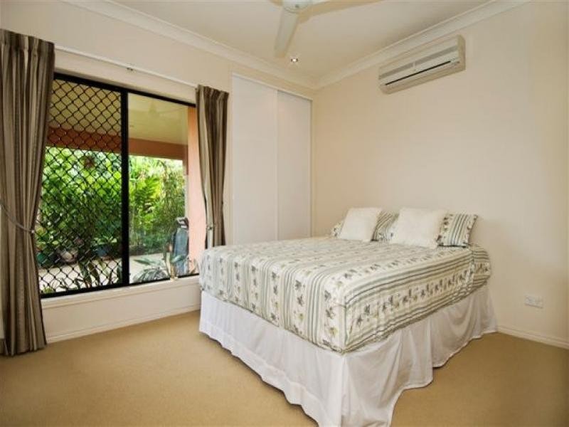 7 Barcoo Close, Bentley Park QLD 4869