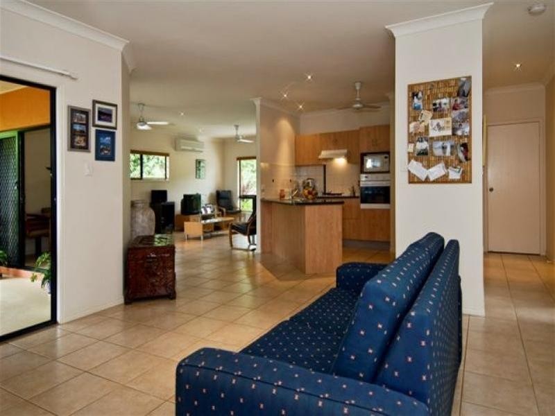 7 Barcoo Close, Bentley Park QLD 4869