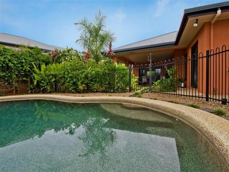 7 Barcoo Close, Bentley Park QLD 4869