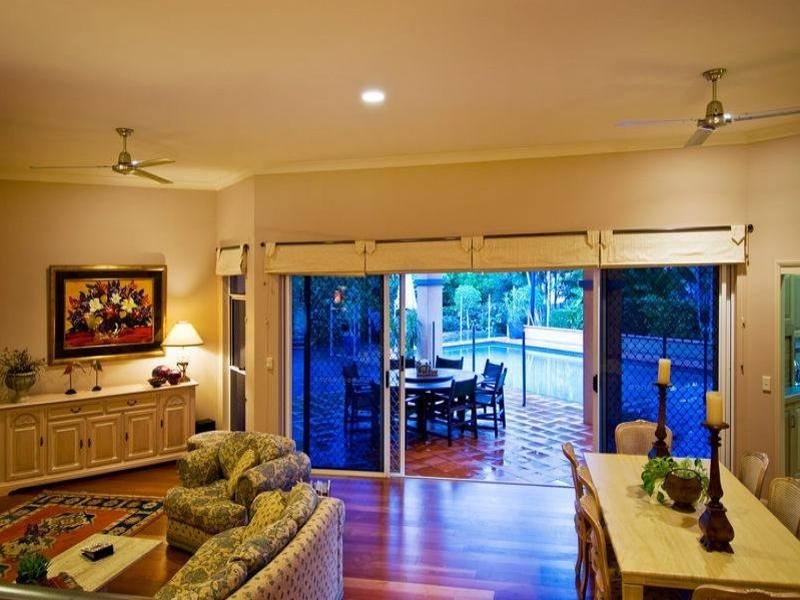 17 Olfersia Court, Mooroobool QLD 4870