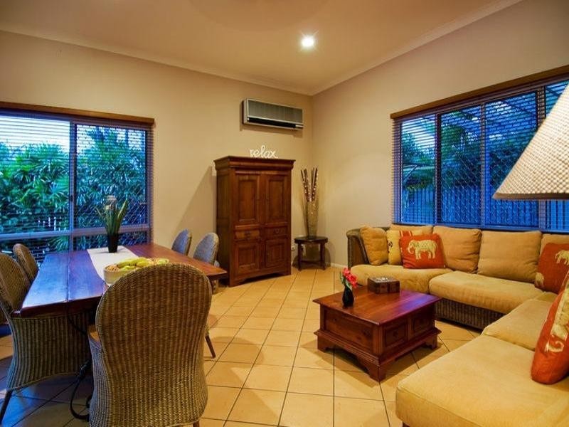 17 Olfersia Court, Mooroobool QLD 4870
