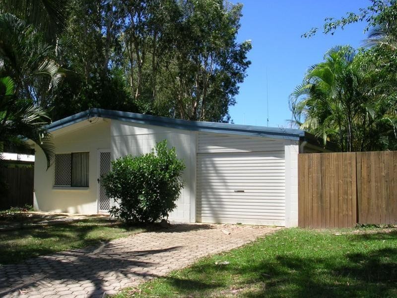 26 Oleander Street, Holloways Beach QLD 4878