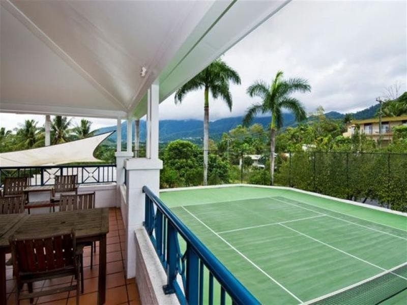 8 Munro Terrace, Mooroobool QLD 4870