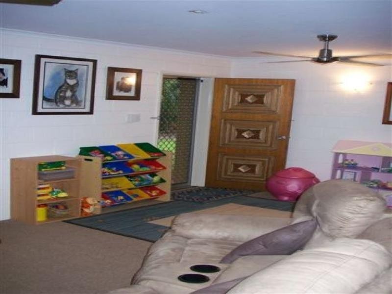 7 Mulligan Street, Manoora QLD 4870