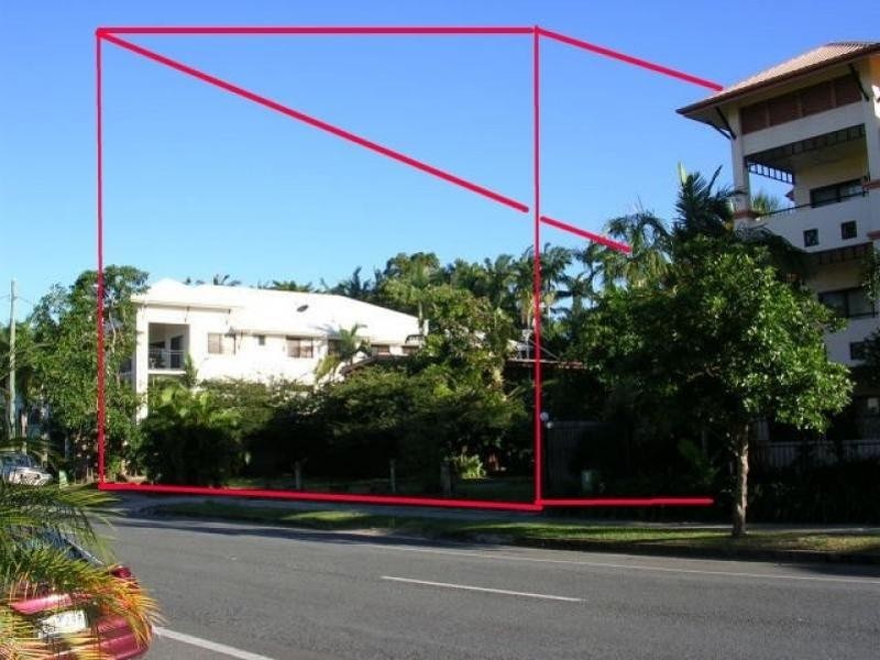 35 Digger Street, Cairns North QLD 4870