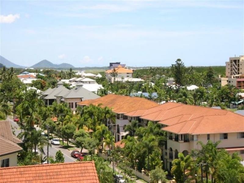 21 Digger Street, Cairns North QLD 4870