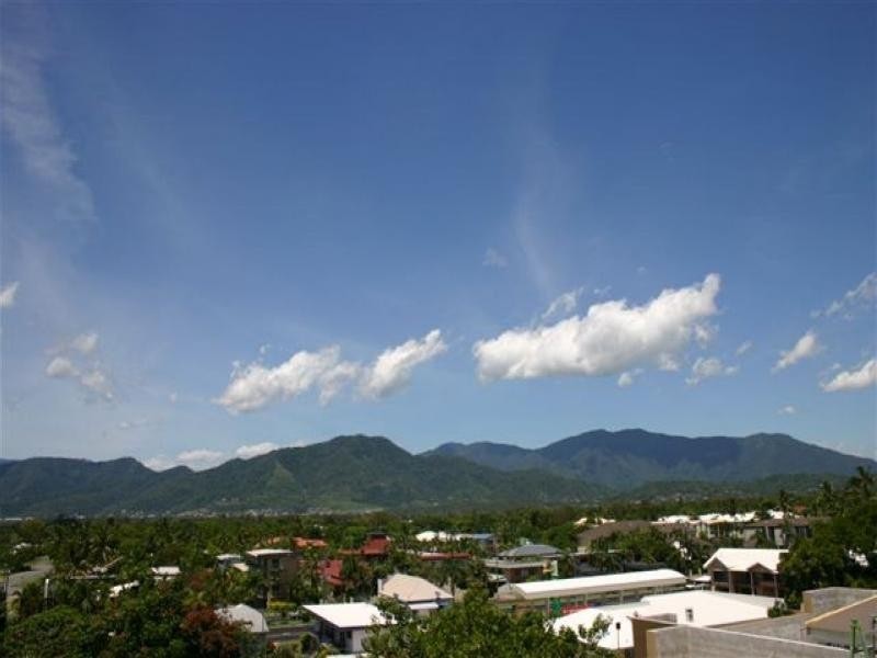 21 Digger Street, Cairns North QLD 4870