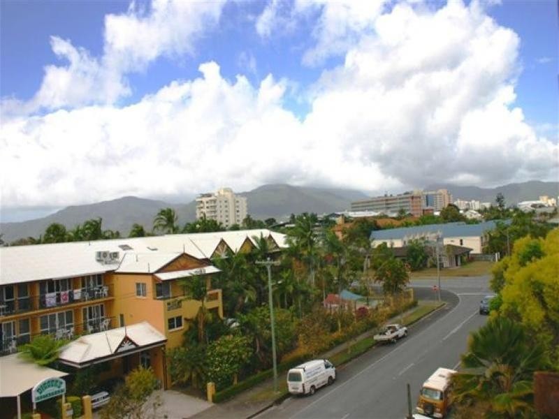 21 Digger Street, Cairns North QLD 4870