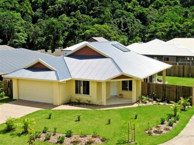 2 Stringer Close, Redlynch QLD 4870