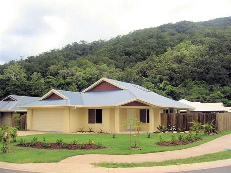 2 Stringer Close, Redlynch QLD 4870