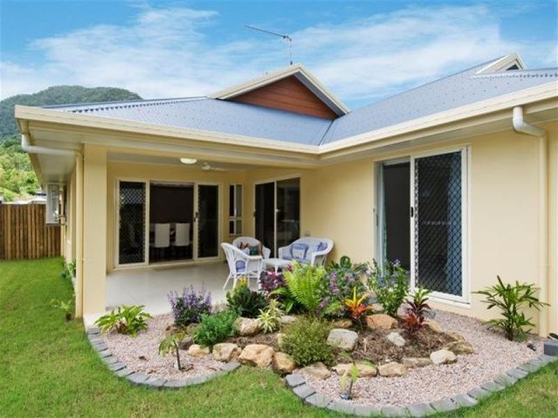 2 Stringer Close, Redlynch QLD 4870