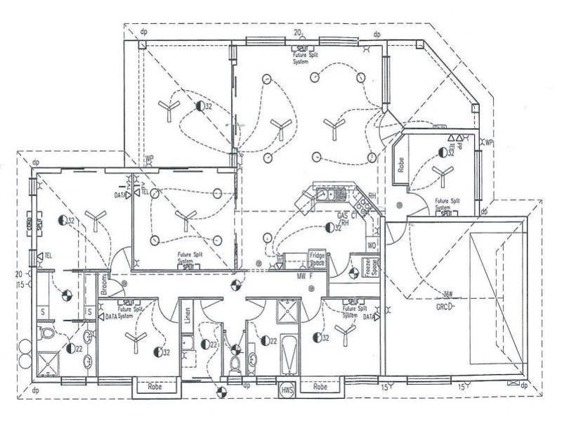 2 Stringer Close, Redlynch QLD 4870