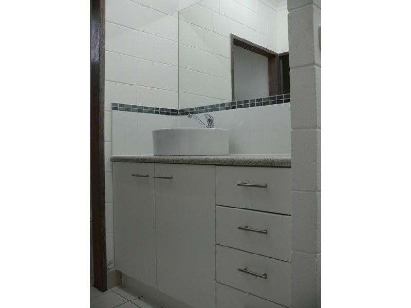 30 Lyndel Drive, Woree QLD 4868