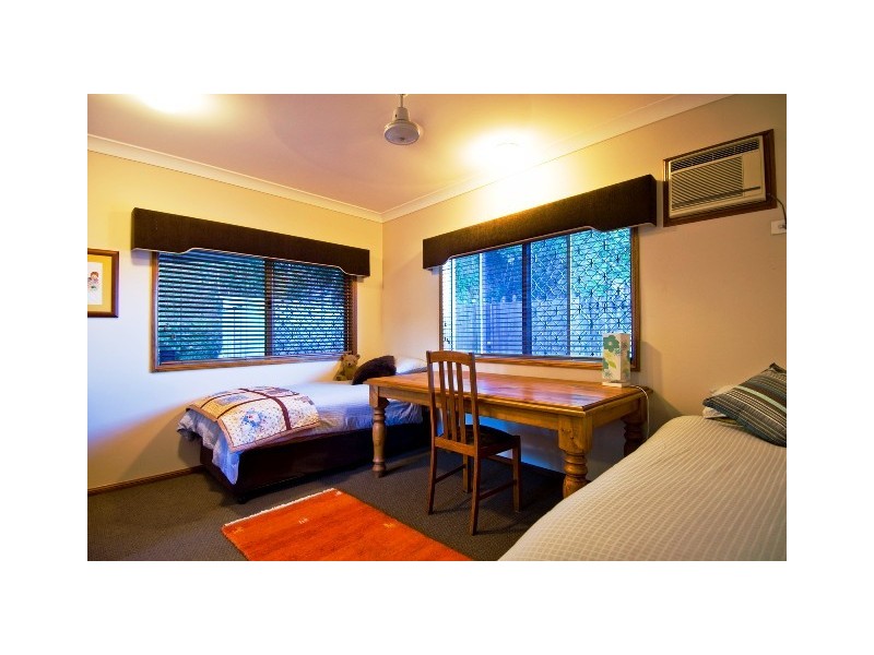 33 Dorunda, Mount Sheridan QLD 4868