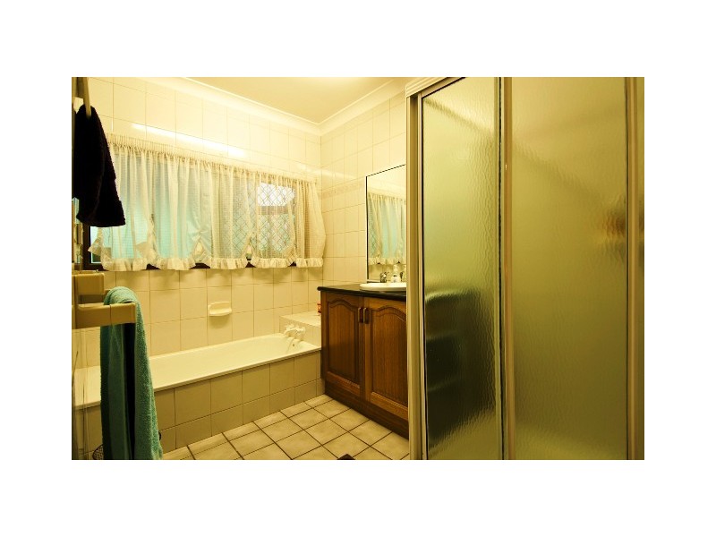 33 Dorunda, Mount Sheridan QLD 4868