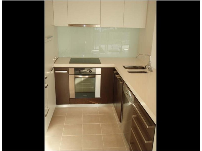 1 Marlin Parade, Cairns City QLD 4870