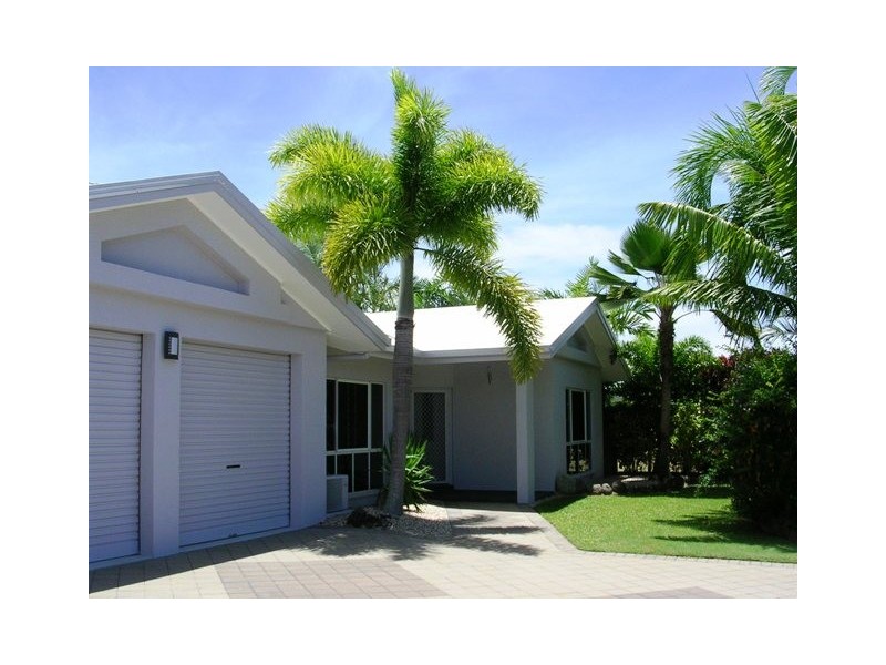 15 Lomond Street, Smithfield QLD 4878