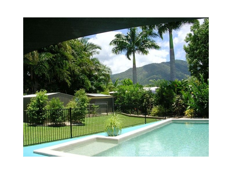 15 Lomond Street, Smithfield QLD 4878