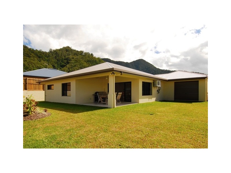 11 Mayflower Street, Mount Sheridan QLD 4868