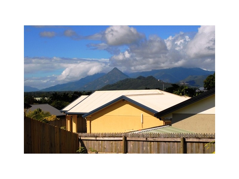 11 Mayflower Street, Mount Sheridan QLD 4868