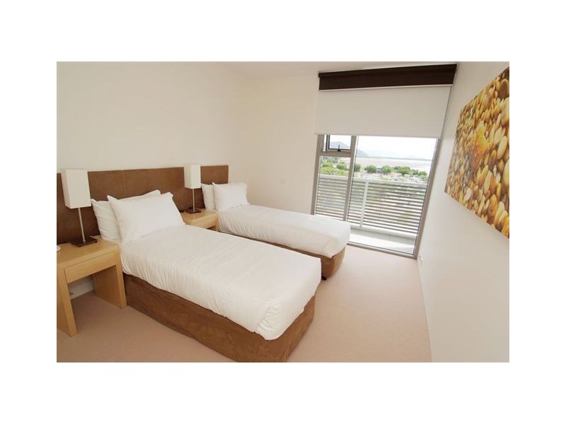 1 Marlin Parade, Cairns City QLD 4870