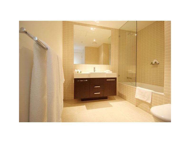 1 Marlin Parade, Cairns City QLD 4870