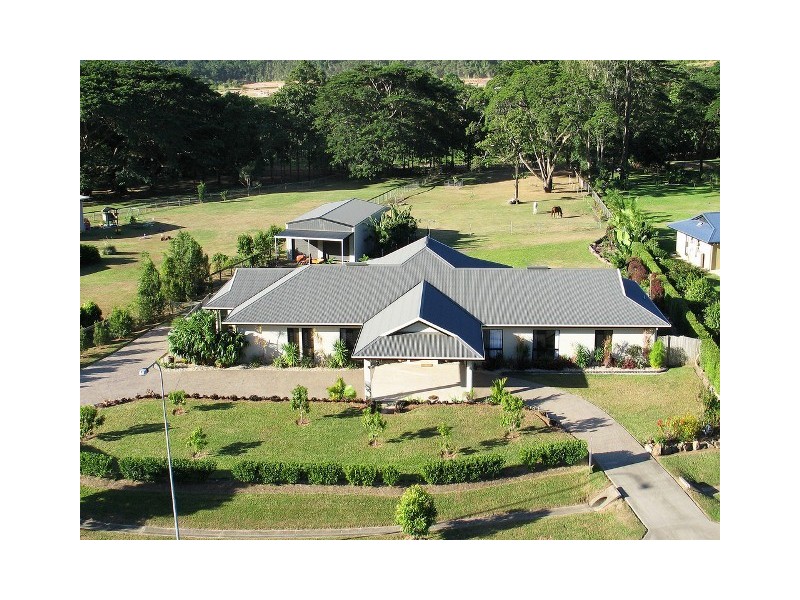 13 Quoll Close, Redlynch QLD 4870