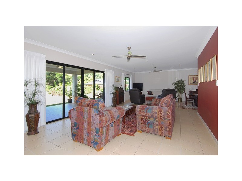 13 Quoll Close, Redlynch QLD 4870
