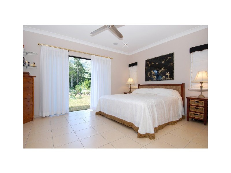 13 Quoll Close, Redlynch QLD 4870
