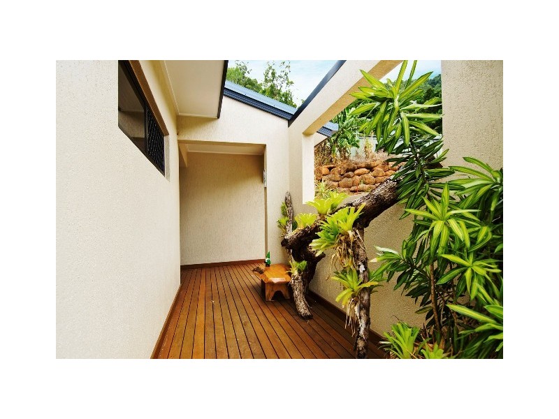 38-40 Osprey Close, Bayview Heights QLD 4868