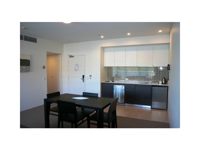 1 Marlin Parade, Cairns City QLD 4870