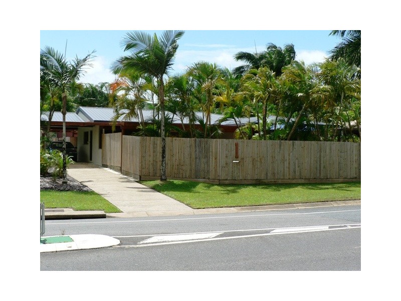 1 Hobson Drive, Brinsmead QLD 4870