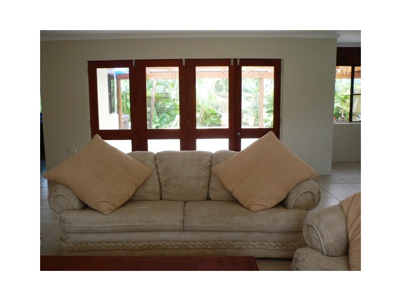 1 Hobson Drive, Brinsmead QLD 4870