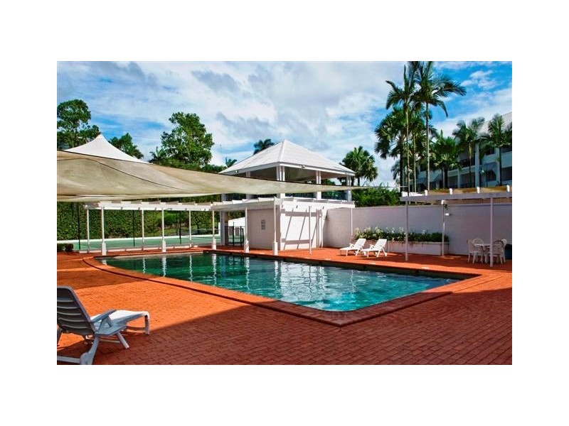 8 Munro Terrace, Mooroobool QLD 4870