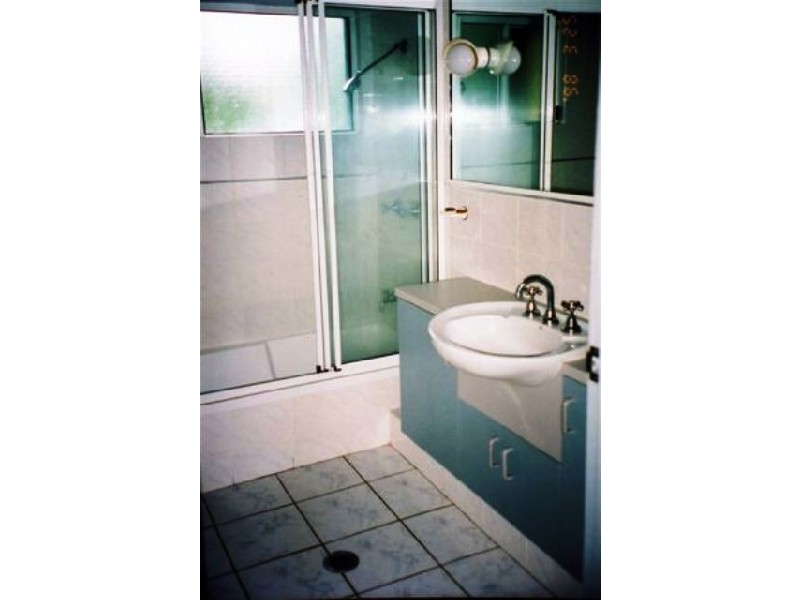 4 Brown Street, Woree QLD 4868