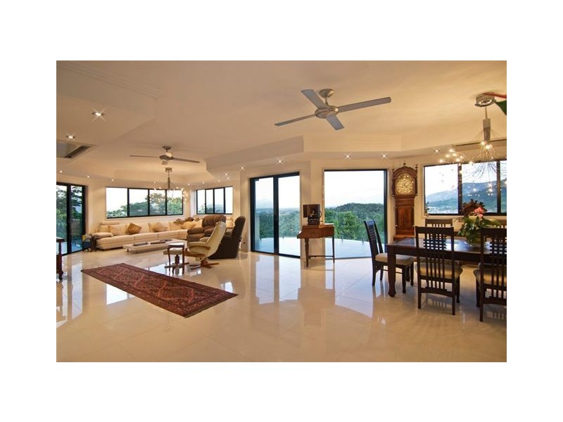 48 East Parkridge Drive, Brinsmead QLD 4870