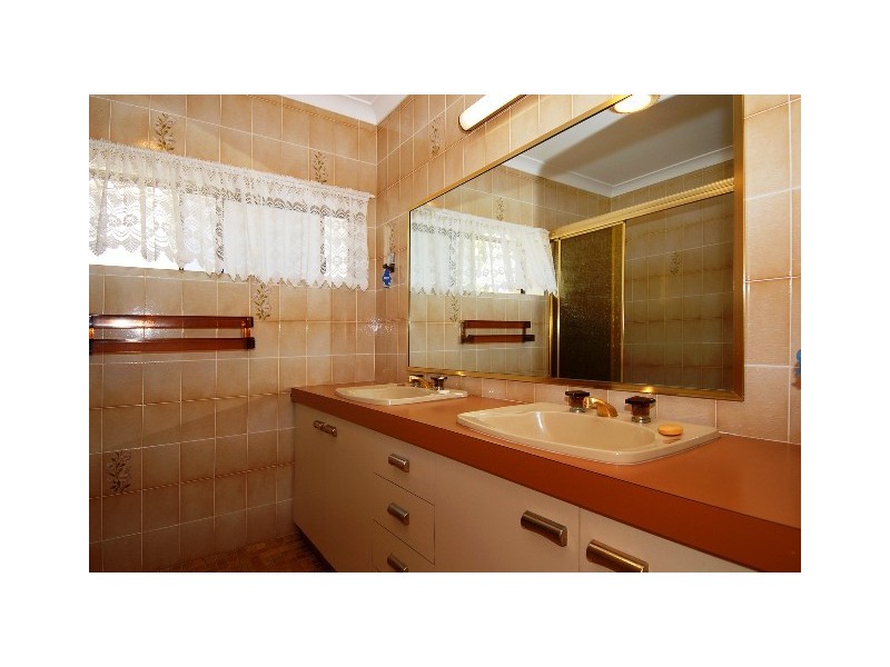56 Koppen Terrace, Mooroobool QLD 4870