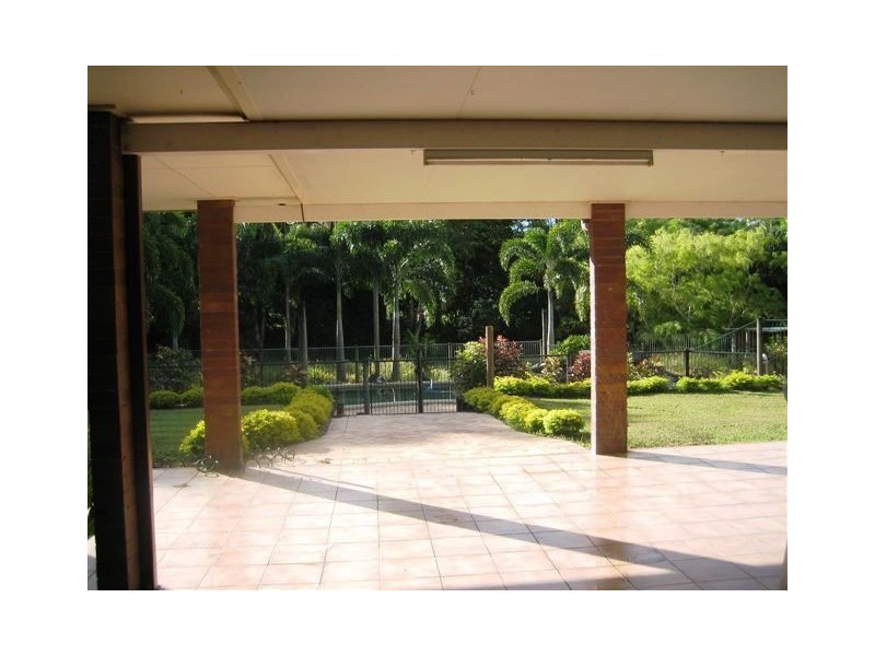 82 Currunda Close, Redlynch QLD 4870