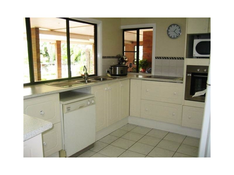 82 Currunda Close, Redlynch QLD 4870