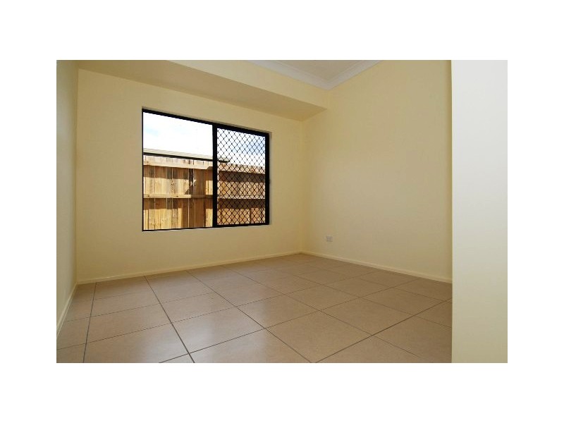 9 Calvert Close, Bentley Park QLD 4869