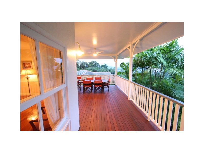 24 Oceanview Place, Mooroobool QLD 4870