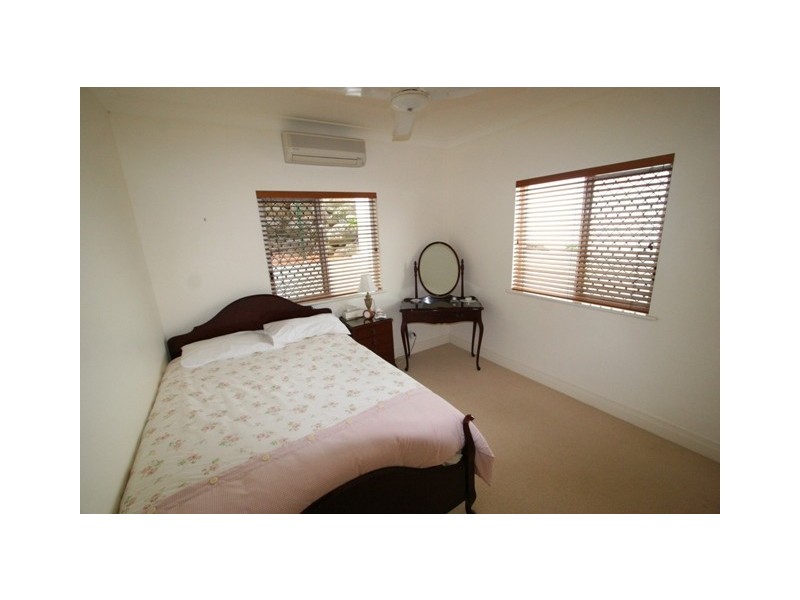 24 Oceanview Place, Mooroobool QLD 4870