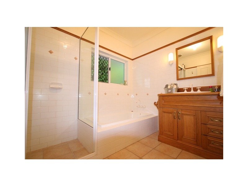 24 Oceanview Place, Mooroobool QLD 4870