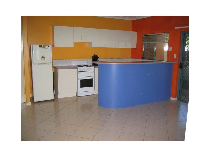 32 Little Street, Manunda QLD 4870