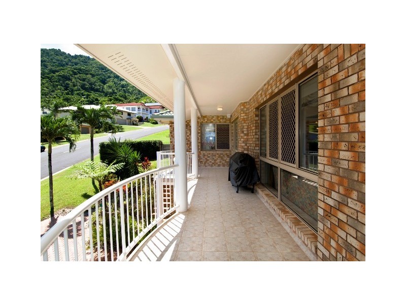 40 Summer Hill Drive, Cairns QLD 4870