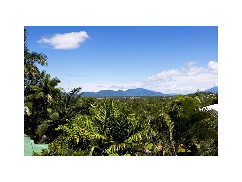 40 Summer Hill Drive, Cairns QLD 4870