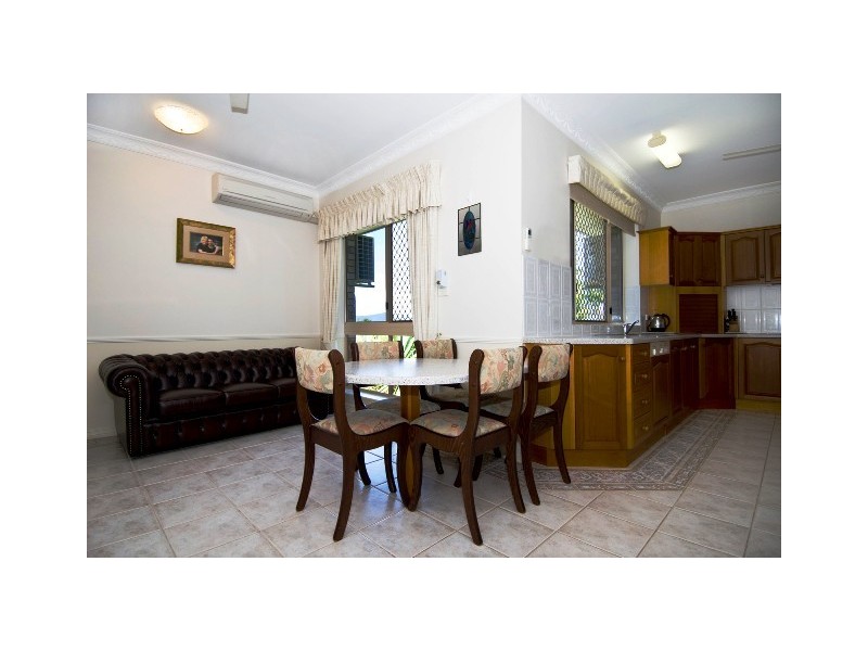 40 Summer Hill Drive, Cairns QLD 4870