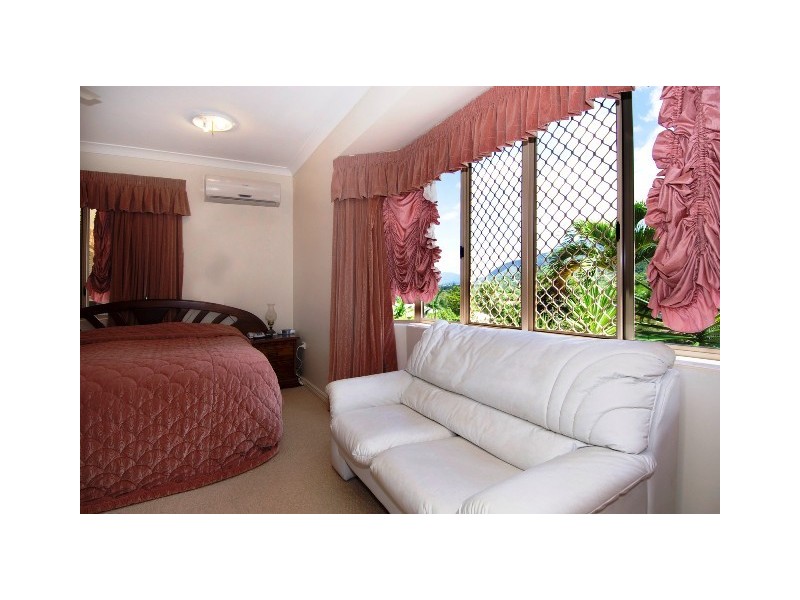 40 Summer Hill Drive, Cairns QLD 4870